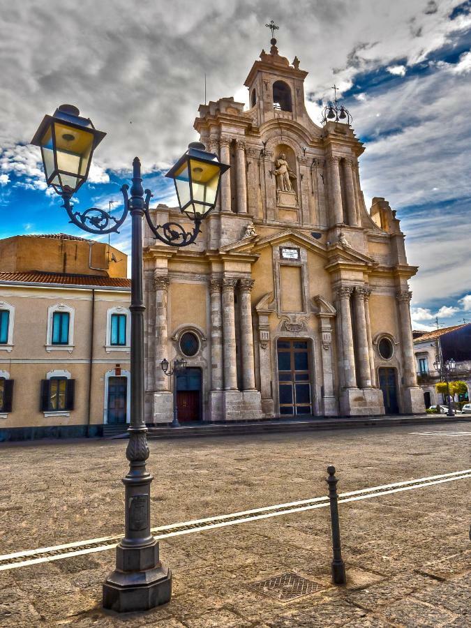 Locanda Sant'Antonio Aci Sant'Antonio Luaran gambar